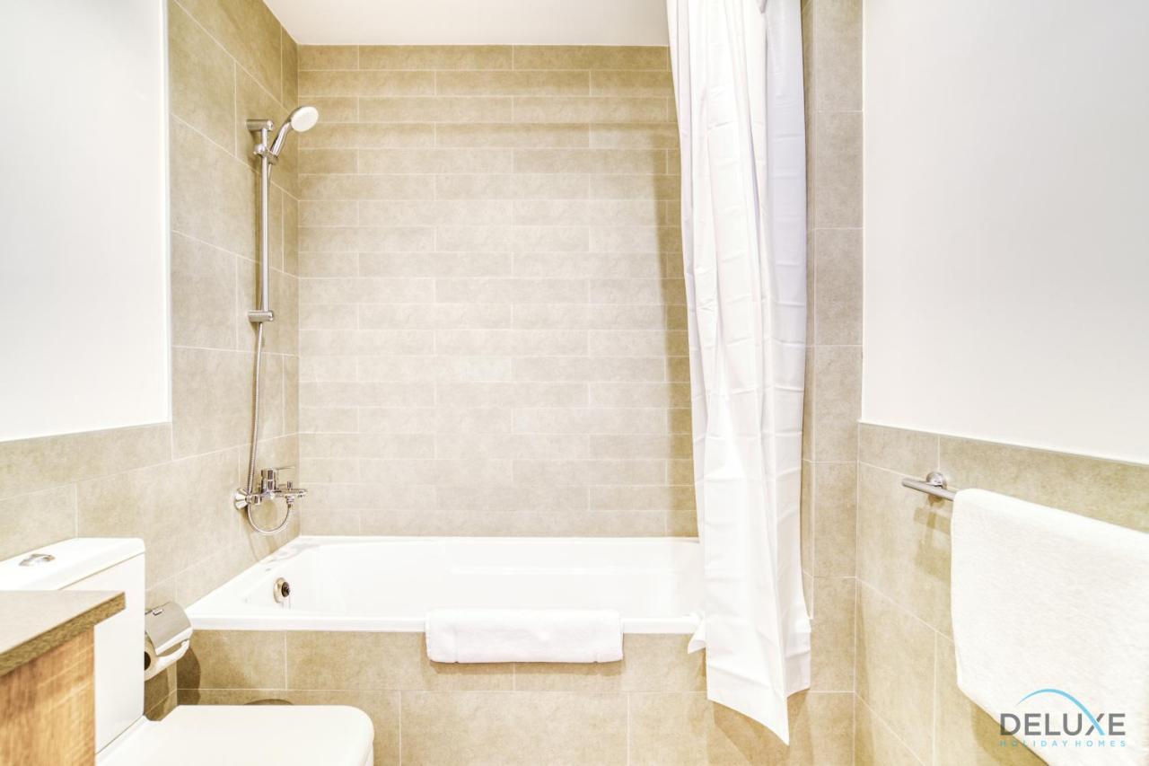 Sophisticated 1Br At Town Square Rawda Dubailand By Deluxe Holiday Homes Экстерьер фото